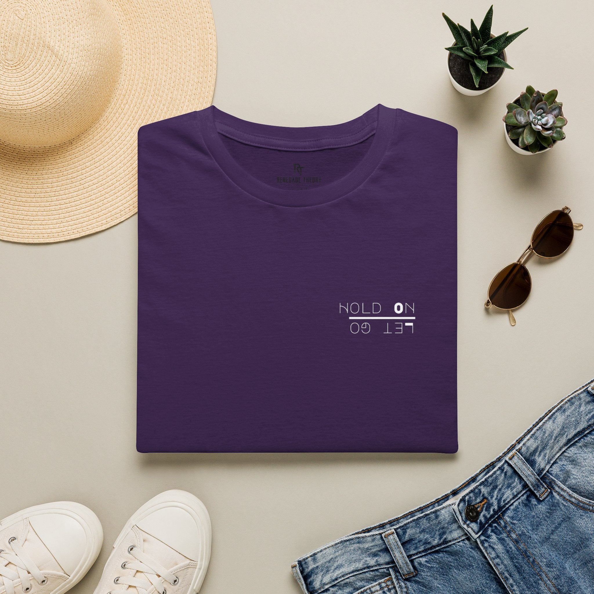 T-Shirt — Minimal 'Hold On' Retro Loading Graphic